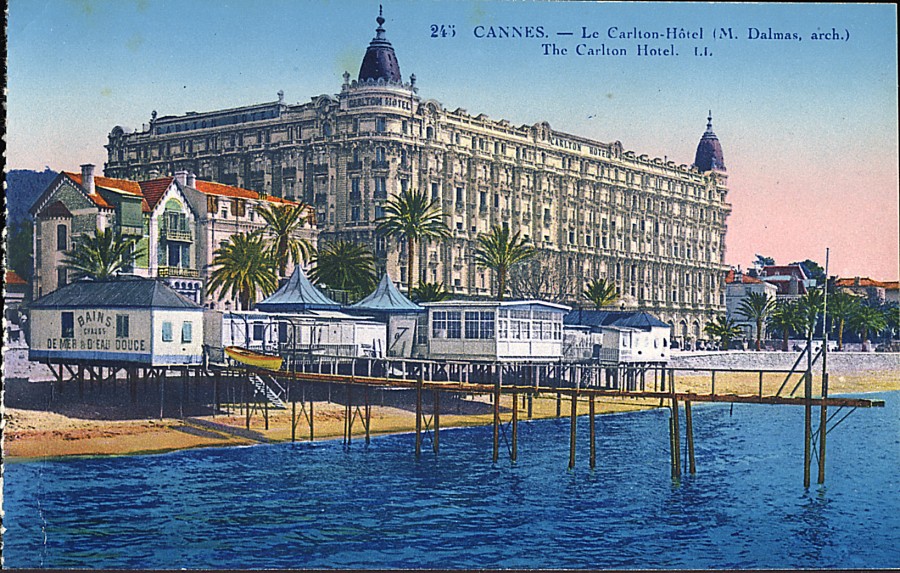 Le Carlton vers 1920 (2Fi1126).jpg