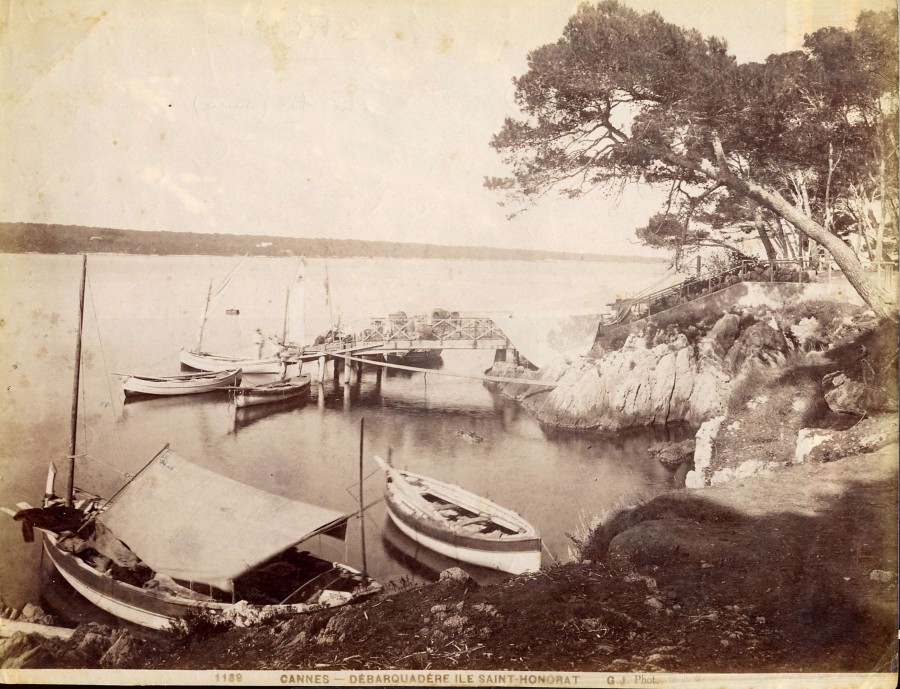 Photographie sepia, vers 1880-1890, 3Fi649_19S45  Fonds Clment