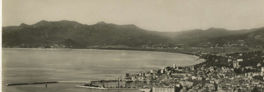 Photographie reprsentant la vue sur La Bocca. Priode 1918-1939 (2Fi1308)