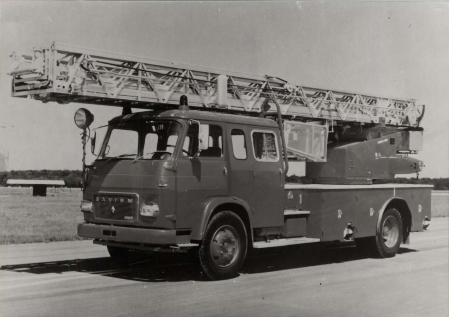 Vhicule des pompiers de la Bocca, annes 60 (9Fi678)