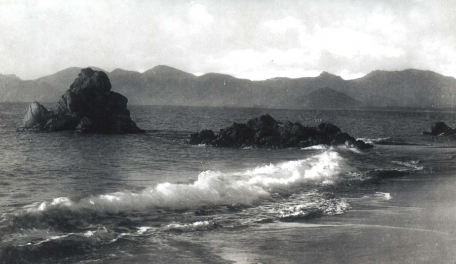 Les rochers de la plage de La Bocca (AMC 2Fi2422)