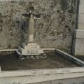 Tombe de Lord Woolfield - T. R. Woolfield born Feb. 18th 1800 died April 28th 1888 - Looking unto Jesus 