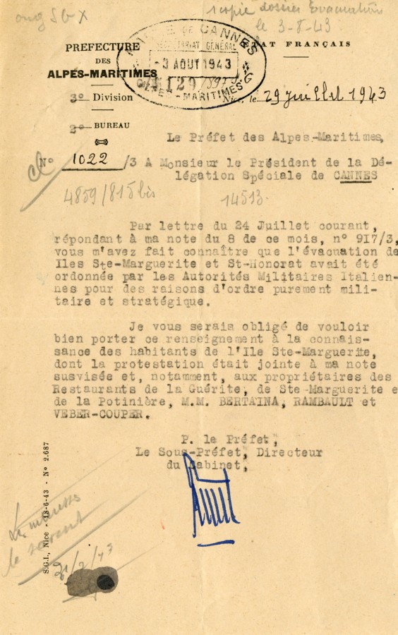 L'occupation italienne - Evacuation des les de Lrins, 1943 (4H55)
