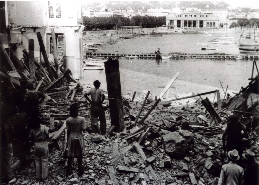 Photographie des destructions du quai Saint-Pierre, aout 1944 (13Fi159)
