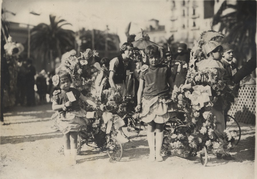 Carnaval des enfants en 1928, AMC 8Fi54