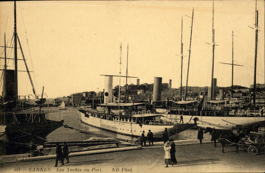 Yachts au vieux port, circa 1900, CP ND photo (2Fi2340)
