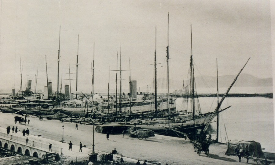 Yachts amarrs  la jete Albert-Edouard, 1913 (Revue de la Riviera, AMC 32Fi72)