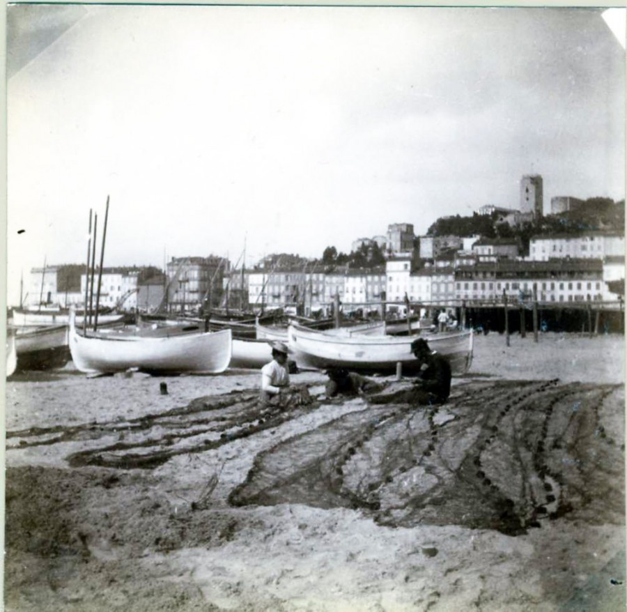 1898, filets sur la plage, fonds Vincent (26S3_39)