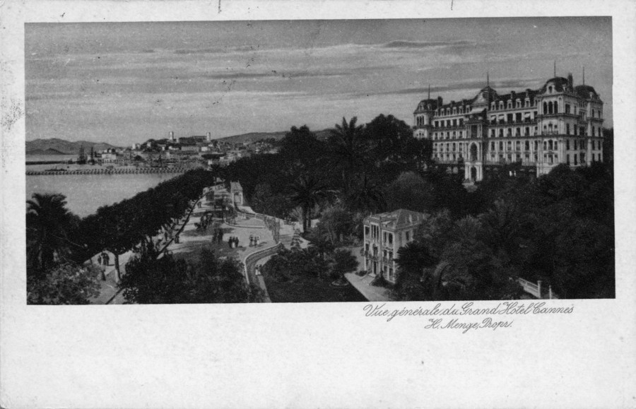 Le Grand Hôtel vers 1900 (2Fi216).jpg
