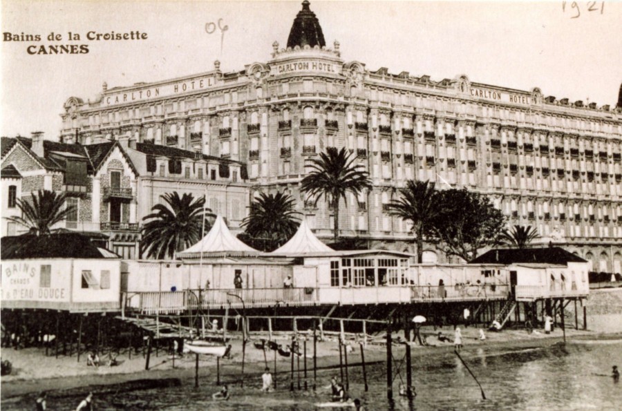 Les Bains de la Croisette en 1921 (32Fi897).jpg