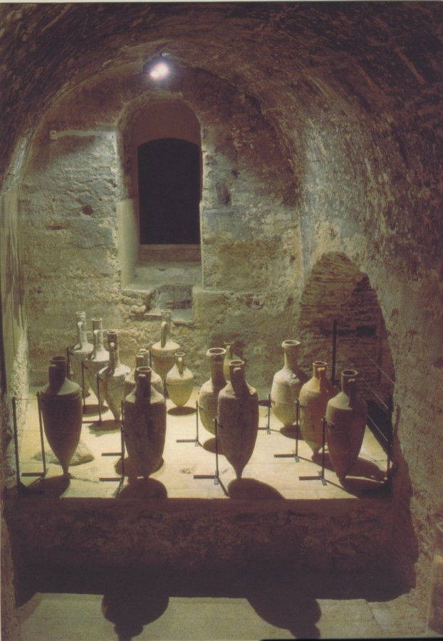 Vue gnrale de la cargaison de l'pave romaine de la Tradelire, 1er sicle av. J-C, 1997  J. Brasille