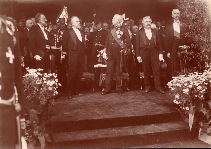 Officiels  la tribune, inauguration du monument  Edouard VII, 1912 (19S28_4_1)