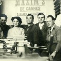 Photographie de l'équipe de l'imprimerie Aegitna, après guerre, années 1950 (51Num38)