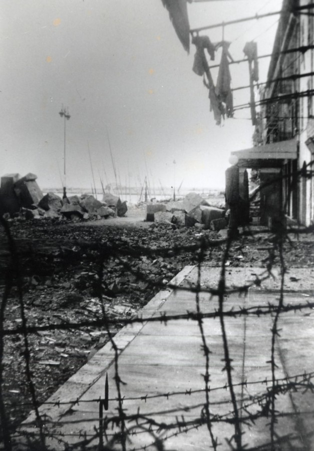 Photographie des destructions du quai Saint-Pierre, aot 1944 (37S1)