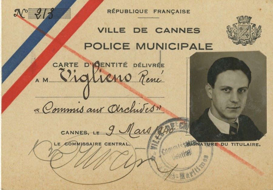 Carte d'identit de Monsieur Ren Viglieno, Commis aux archives de Cannes, Rsistant mort en dportation en 1944, 1940 (4H69)