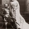 Le grand-duc et son épouse morganatique, la comtesse de Torby (coll. privée, BH794)