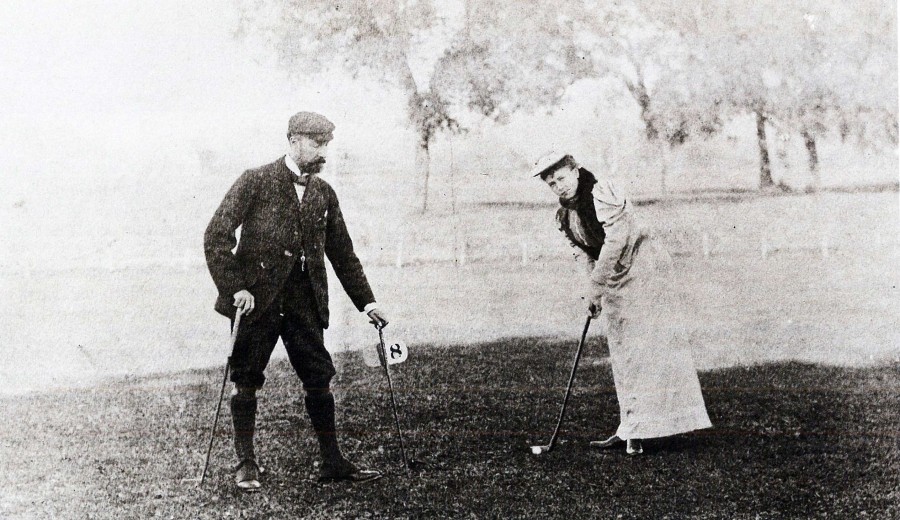 Deux golfeurs, le grand-duc de Russie, et sa femme, la comtesse de Torby (source : Archives de Mandelieu)