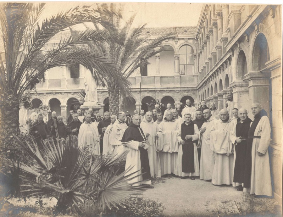 La communaut monastique vers 1900  Proprit de l'Abbaye de Lrins