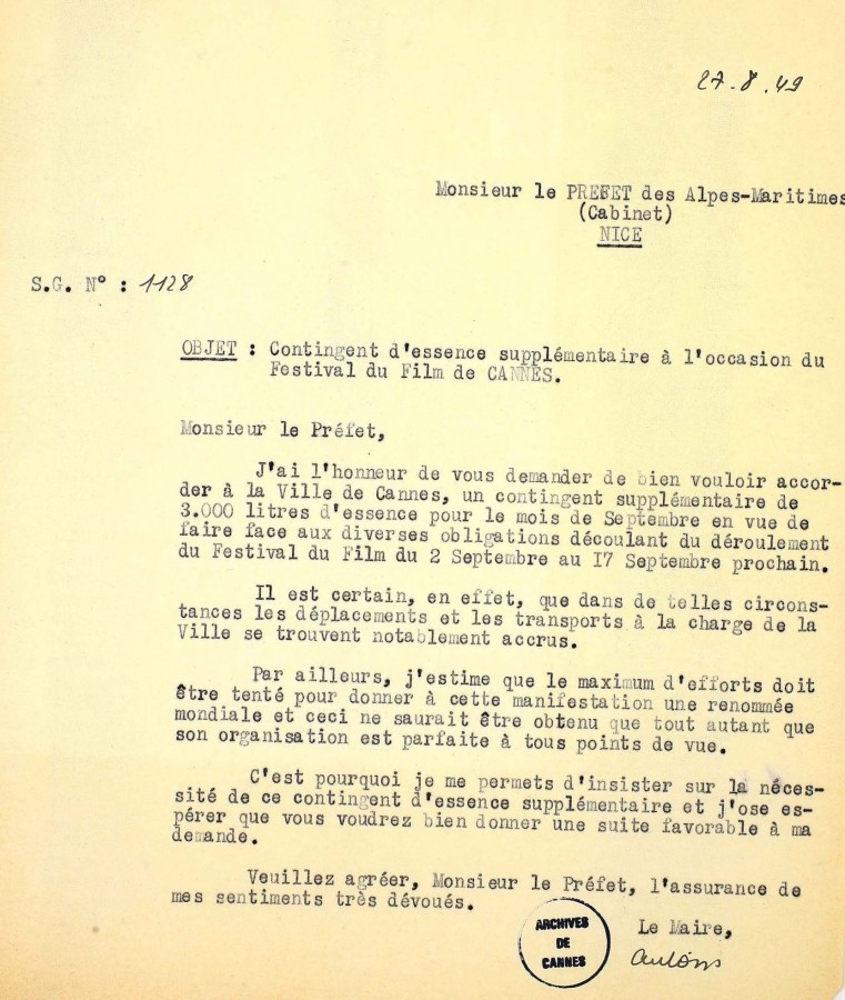Demande d'essence, du maire au Prfet pour assurer les dplacements, 1949