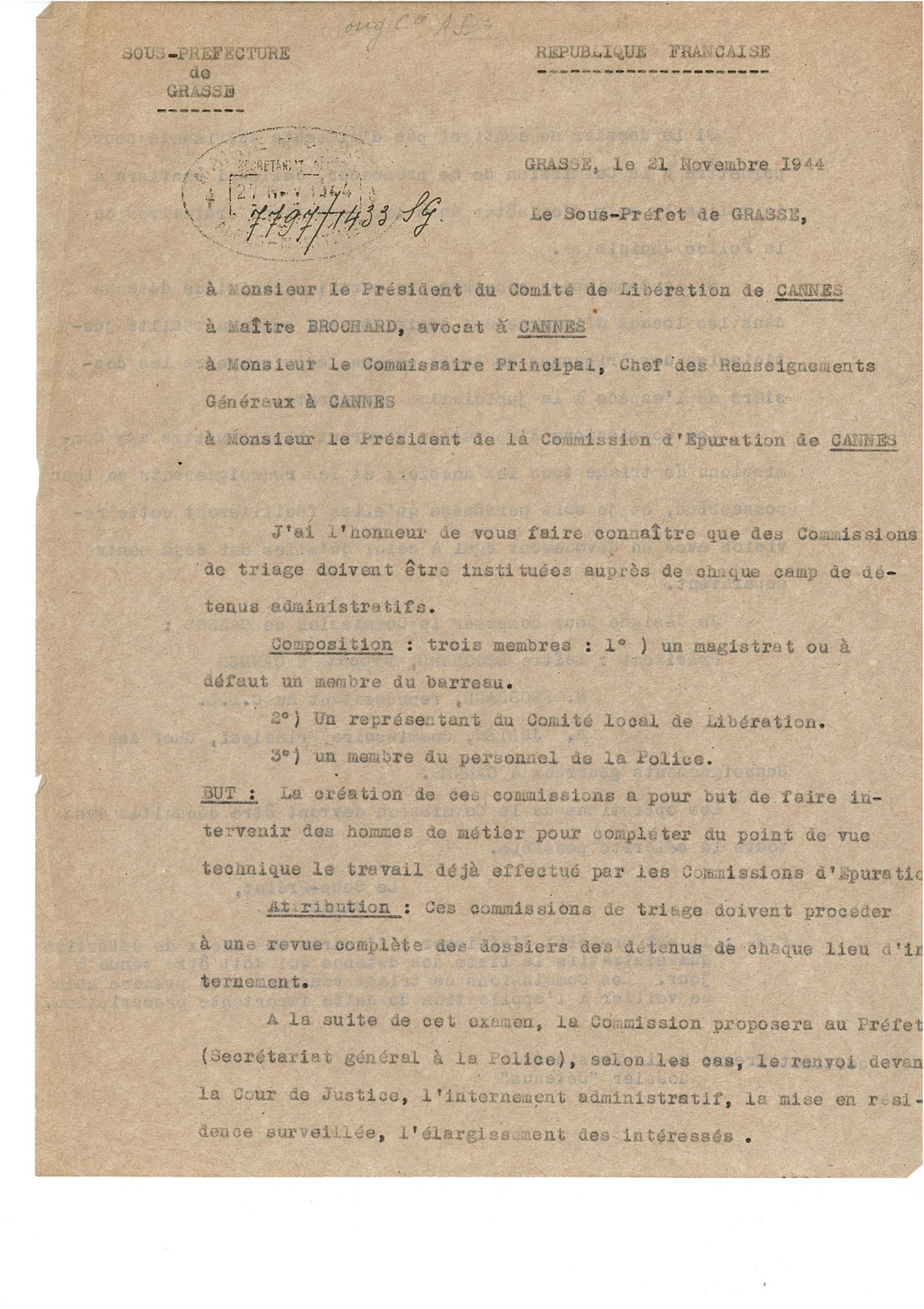 Installation d’une commission de triage à Cannes, 21 novembre 1944. AMC, 4H61
