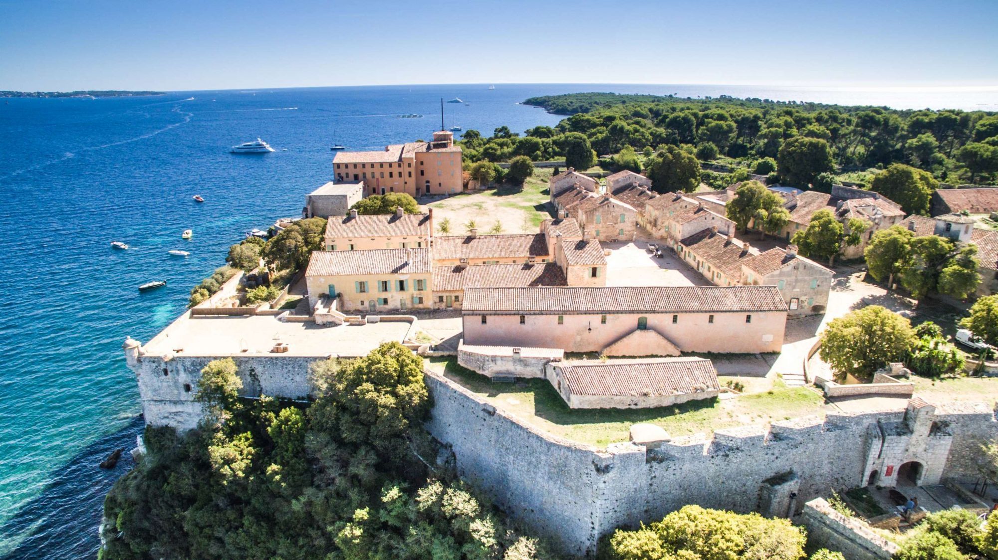 L'île Sainte-Marguerite et son fort aujourd'hui
