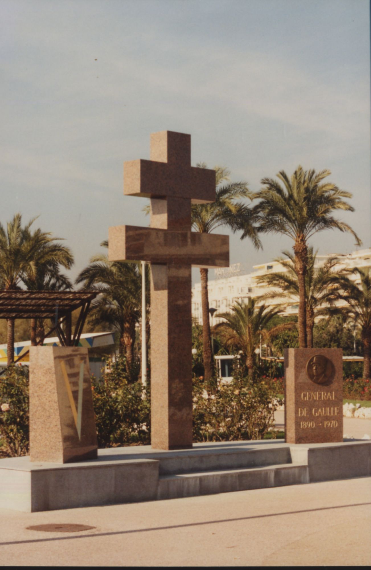 Devoir de mémoire et hommages publics