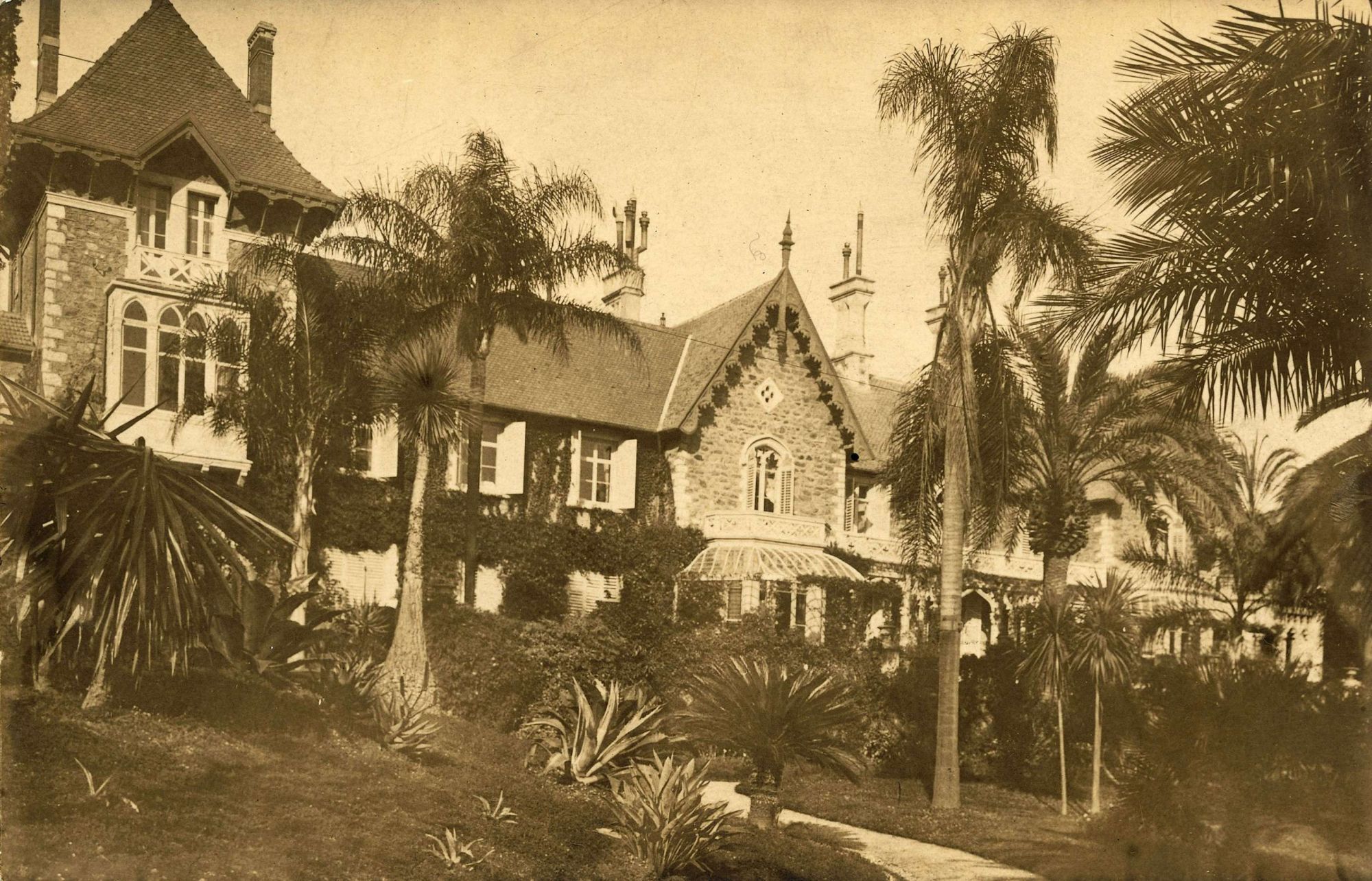 Sir Woolfield, Temple Leader, John Taylor...